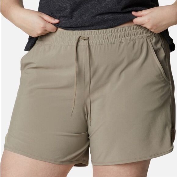 COLUMBIA Plus Size Bogata Bay Stretch Shorts